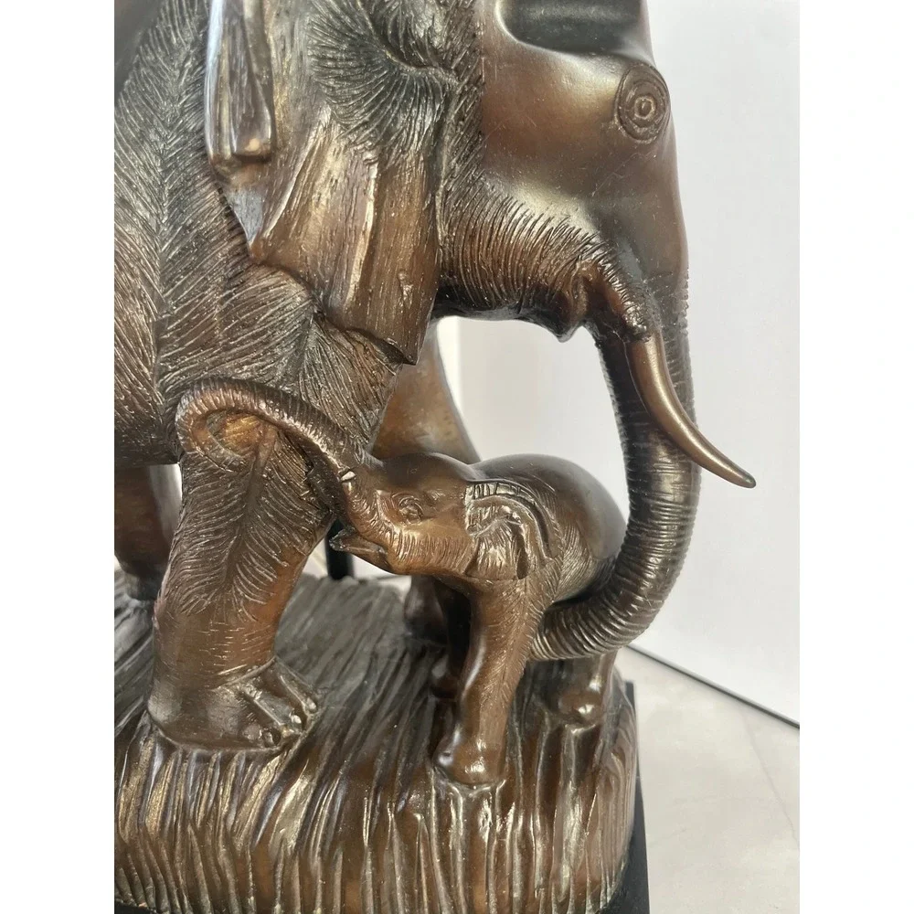 Vintage Mid-Century Bronze‎ Style Mother and Baby Elephant Sculptural Table Lamp